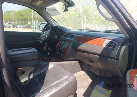 2009 Chevrolet Suburban 1500 Ltz from USA, damaged, VIN 1GNFK36359R219818